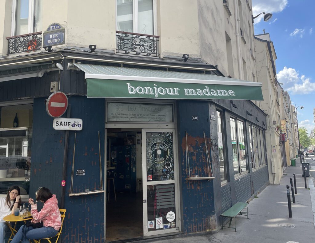 ICI Toilettes - Bonjour Madame Bar Paris 2