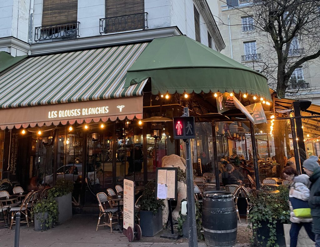 ICI Toilettes - Les Blouses Blanches Bar Paris 4