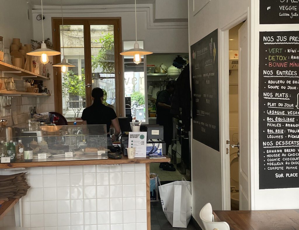 ICI Toilettes - Véro, l'autre cantine Paris 3