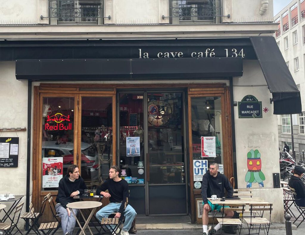 ICI Toilettes La Cave Café Bar Paris 2