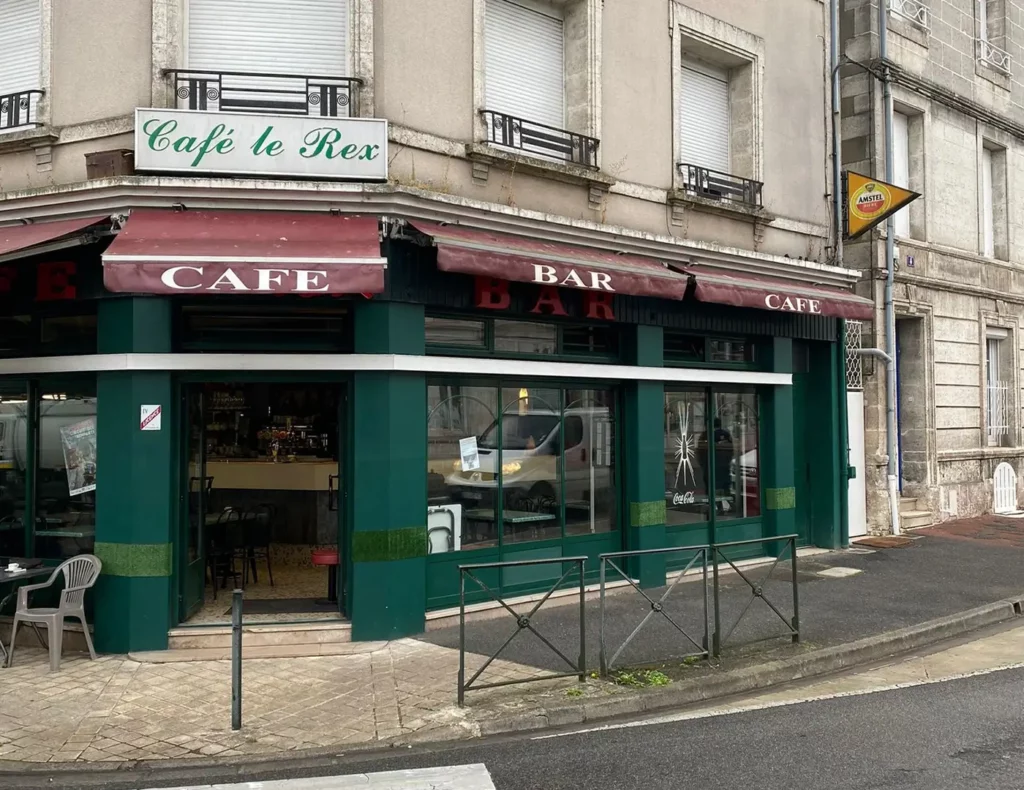 Café le Rex Bar Partenaire Angouleme ICI Toilettes Devanture