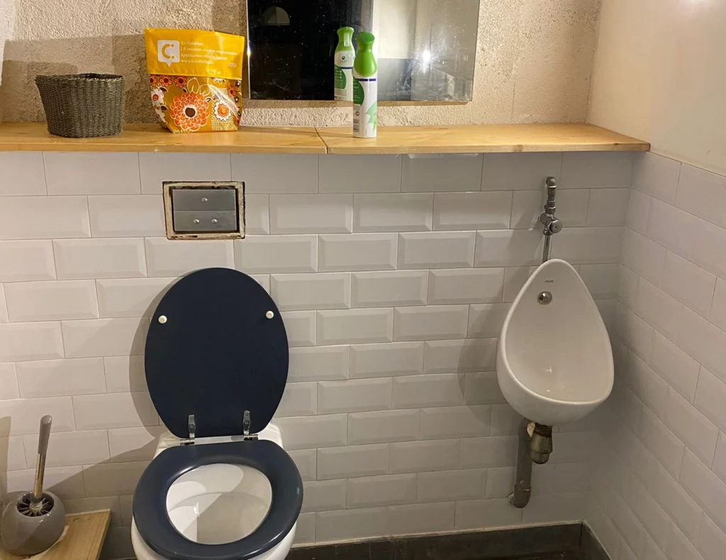 Le 110 Bar Partenaire Angouleme ICI Toilettes sanitaires